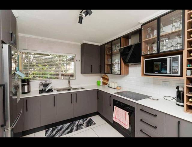 3 BEDROOM CLUSTER FOR SALE IN BIRCHLEIGH